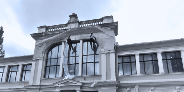 fațade și acoperișuri deteriorate fațade și acoperișuri deteriorate